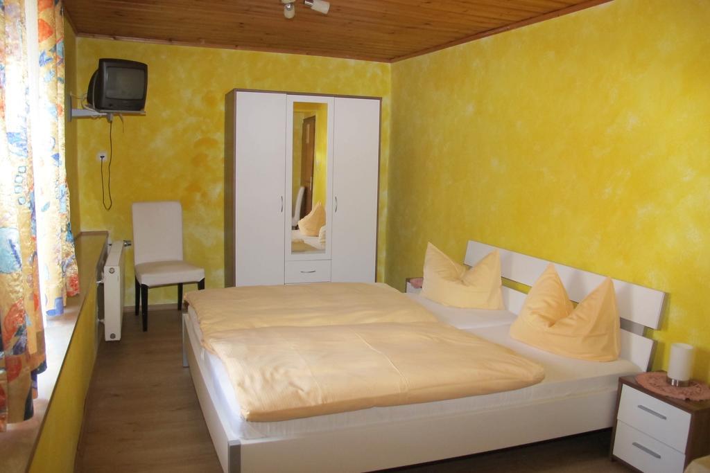 Hotel Garni Hauth Бернкастел-Кюс Екстериор снимка