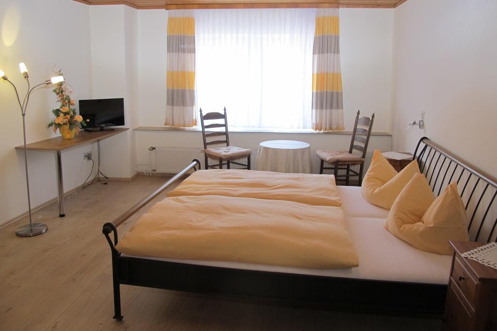 Hotel Garni Hauth Бернкастел-Кюс Екстериор снимка